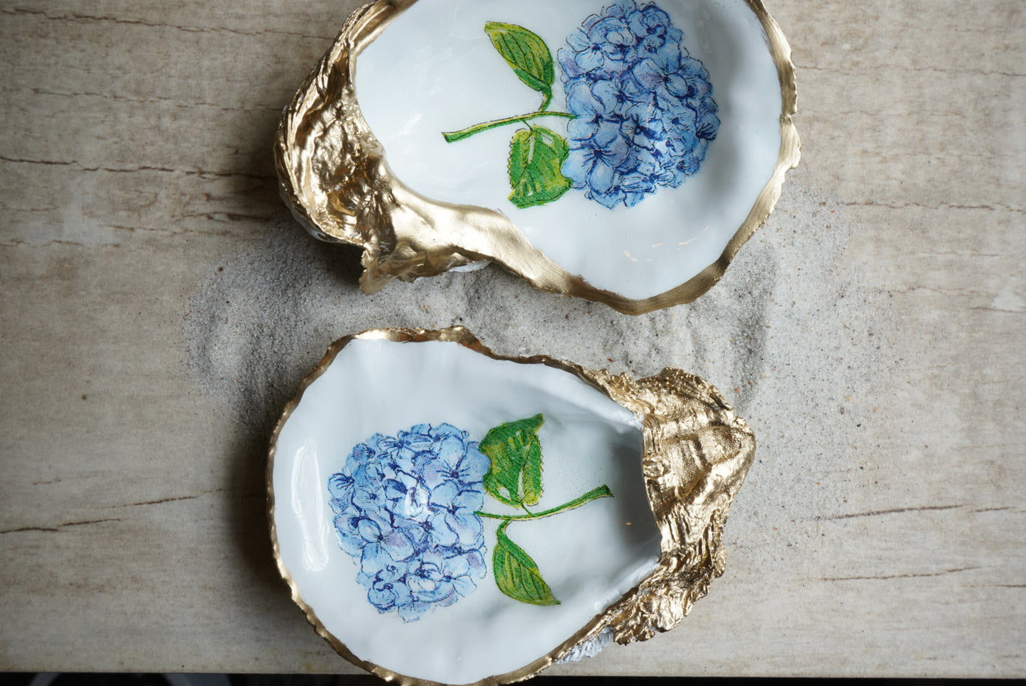 Hydrangea Oyster Trinket Dish