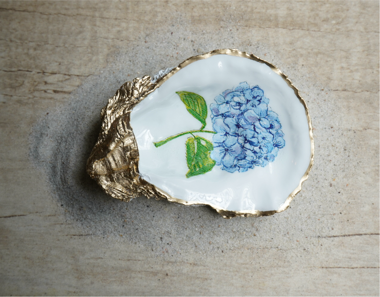 Hydrangea Oyster Trinket Dish